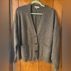 Madewell gray knit cardigan w/ button closure. Size XL. Good condition.